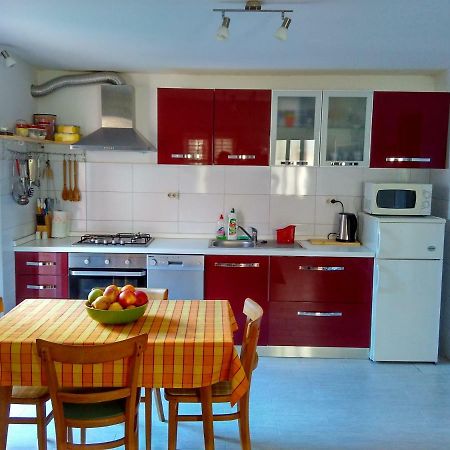 Apartman Nora Apartment ฮวาร์ ภายนอก รูปภาพ