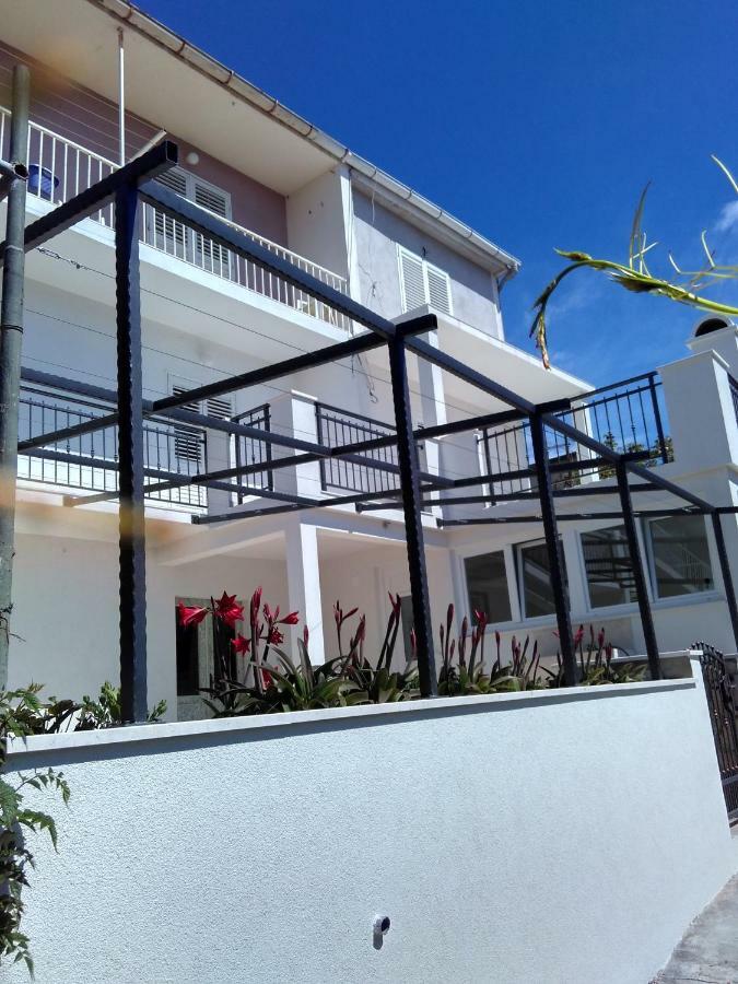 Apartman Nora Apartment ฮวาร์ ภายนอก รูปภาพ