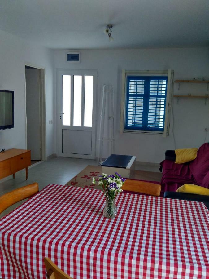 Apartman Nora Apartment ฮวาร์ ภายนอก รูปภาพ